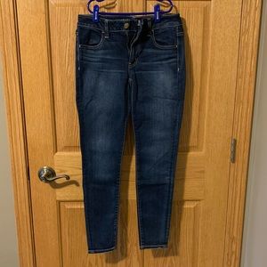 Dark washed jegging - size 4 short